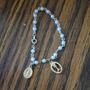 Gold and White Charm Bracelet with Beaded Design